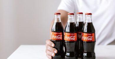 Trabajo de operario de Coca Cola en una de sus fábricas