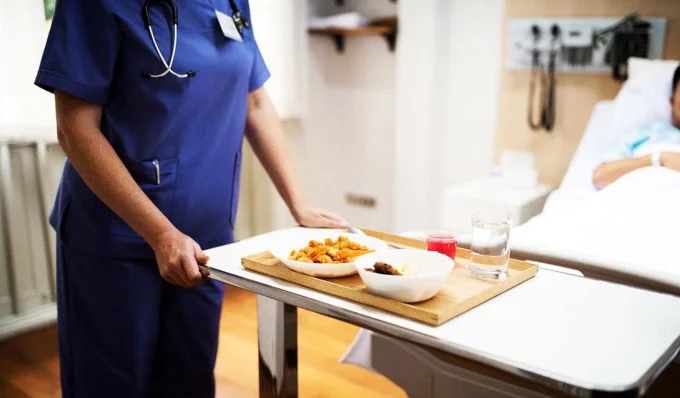 Toda la información del curso online servicio de comidas en centros sanitarios y sociosanitarios