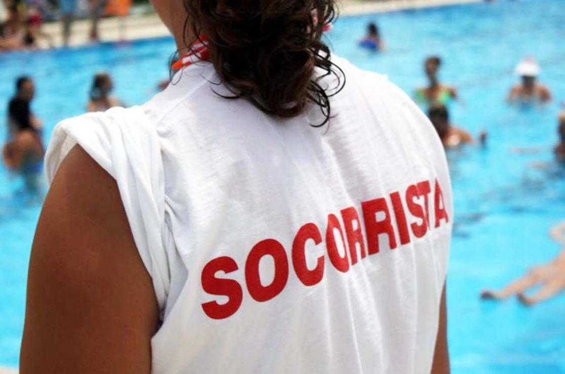 Requisitos de la oferta empleo socorrista piscina municipal barcelona