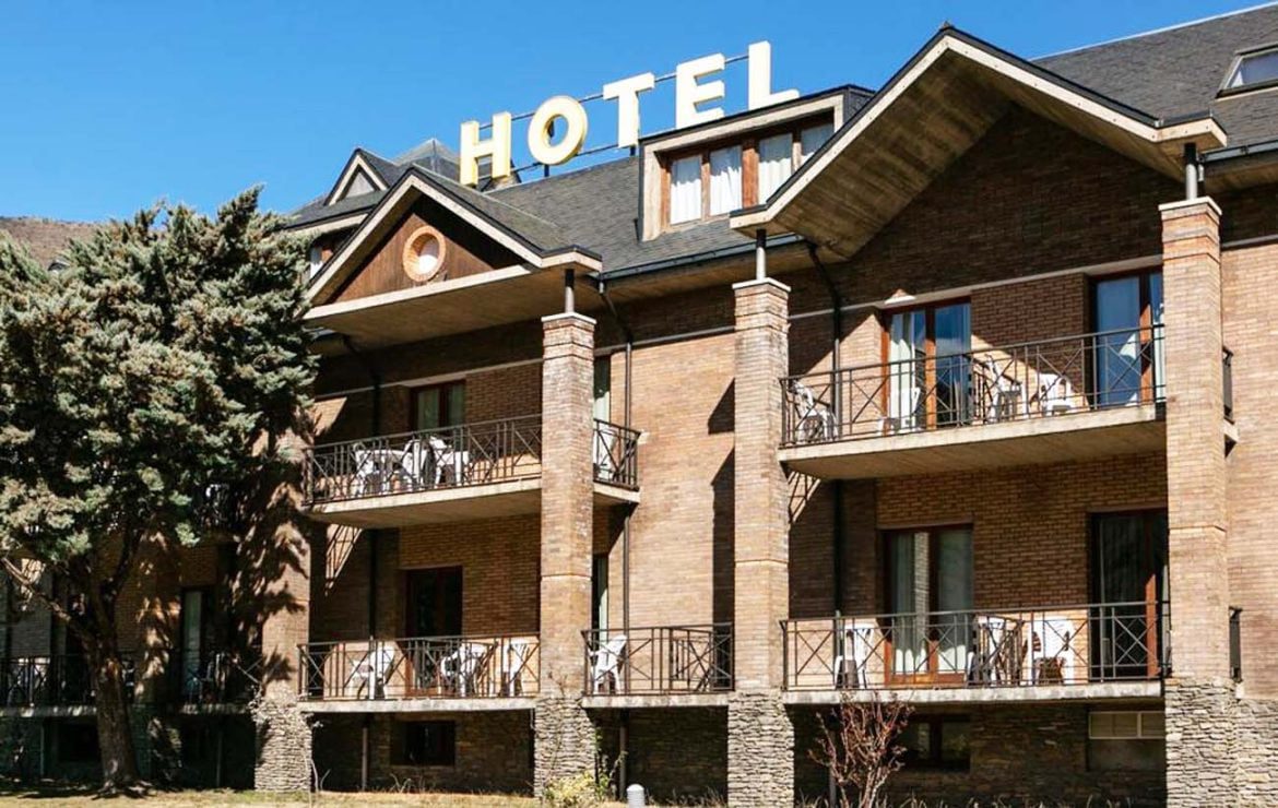 Requistios de las ofertas empleo RVHotels julio