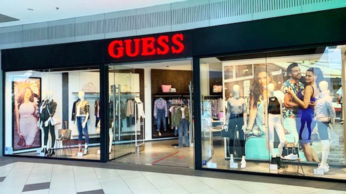 Cómo enviar el currículum a las ofertas empleo Guess agosto